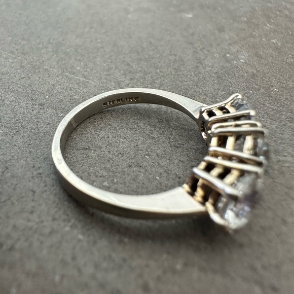 Vintage Sterling CZ Past, Present & Future Ring π - Picture 5 of 7